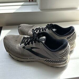 Brooks Men’s Shoes